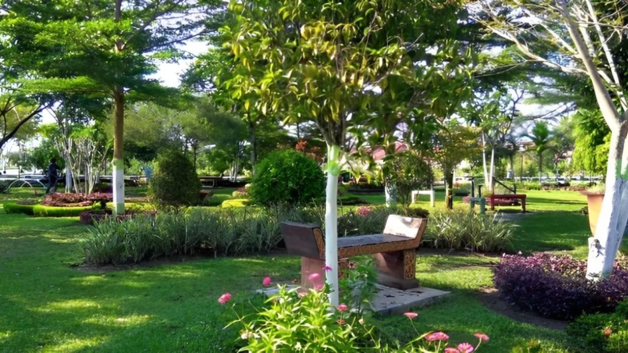 tempat wisata Taman Bunga Rozeline